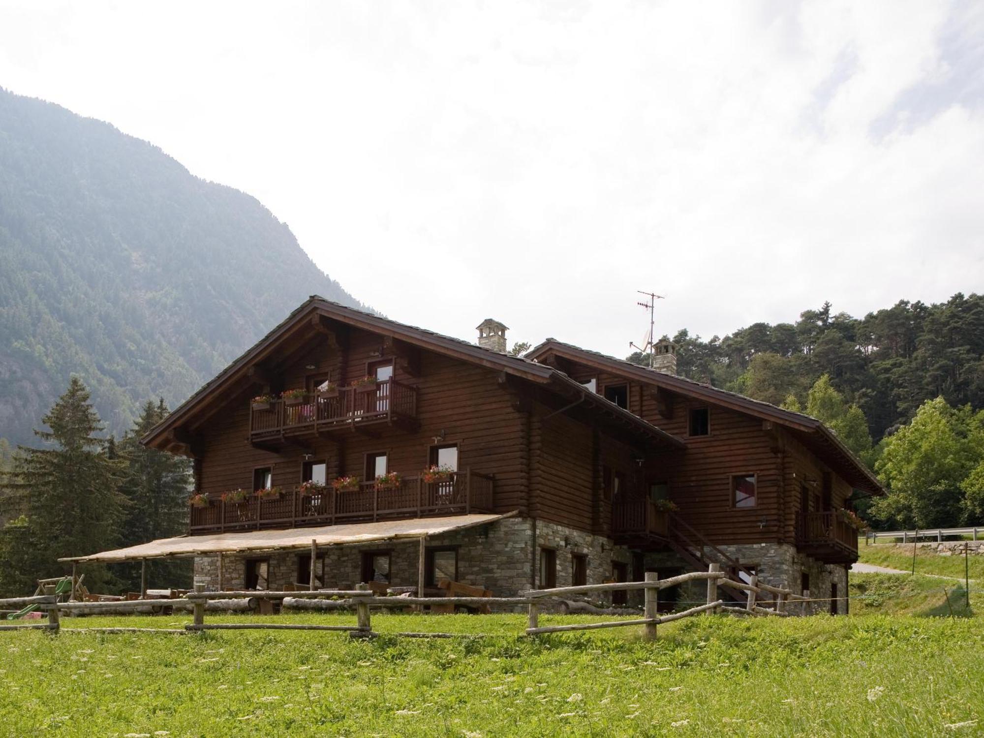 Agriturismo Les Hiboux Brusson Exterior foto